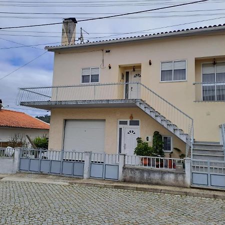Hotel Vivenda Azevedo Celorico Da Beira Exterior foto